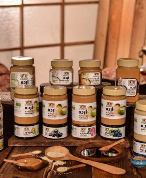 محصولات کنجدی شیر رضا